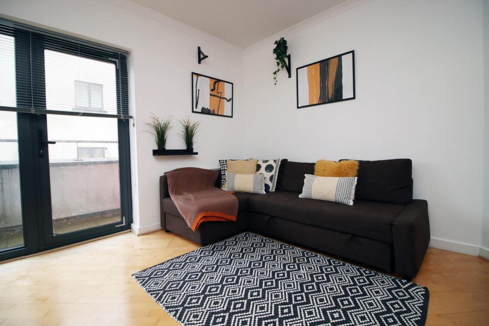 Centrally Located Spacious 2Br | Cohost Partners Кардифф Экстерьер фото